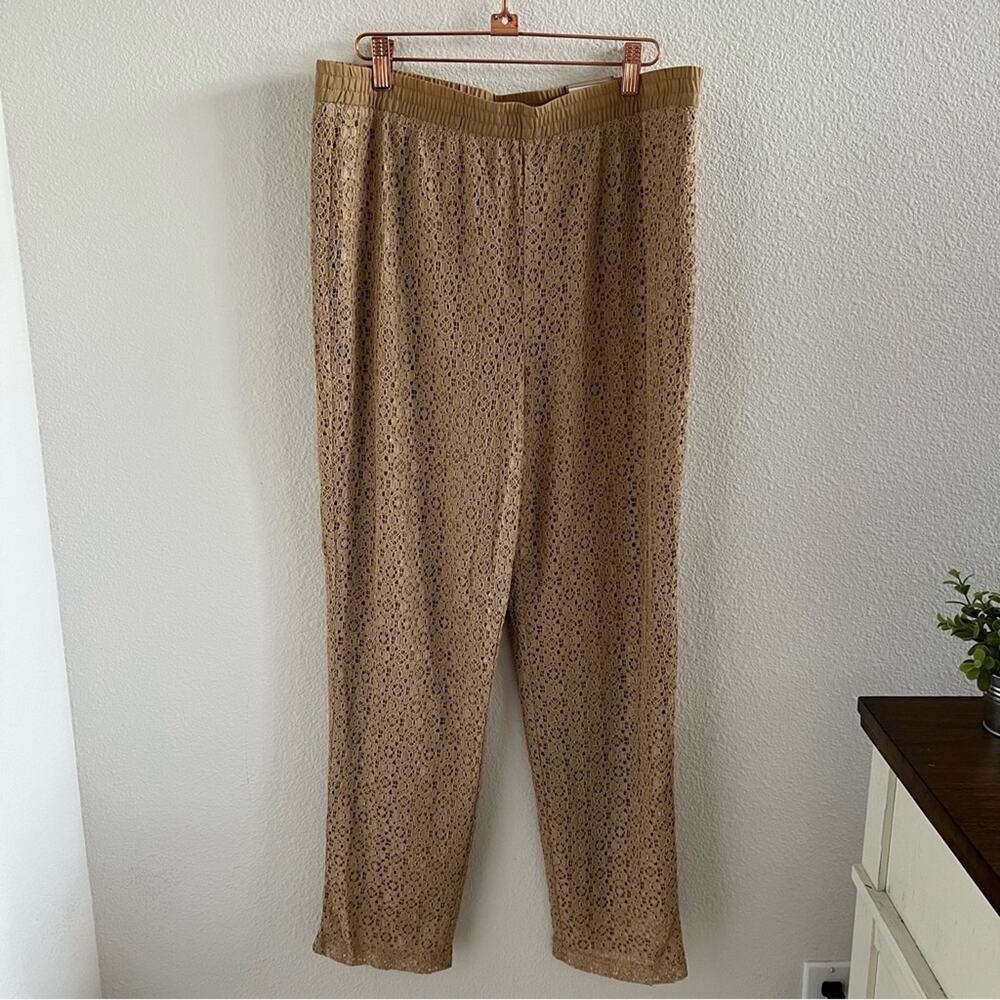 NWT Chicos The Ultimate Fit Lace Neutral Pull On Ankle Pants 1 (Med)